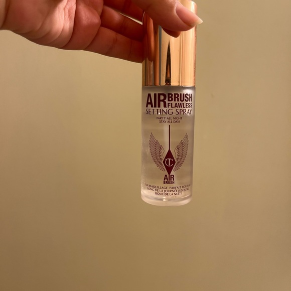 CHARLOTTE TILBURRY MAKEUP SPRAY - Picture 1 of 2